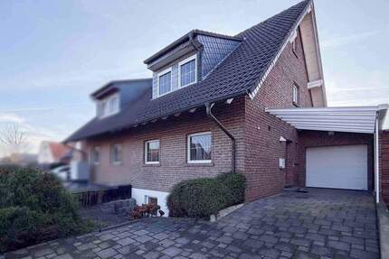 Gepflegte, bezugsfreie Doppelhaushälfte mit Garten, Garage und unverbaubarem Ausblick in Erftstadt
