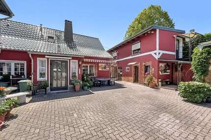 Haus zum Kaufen in Köthen 197.422,00 € 264 m²