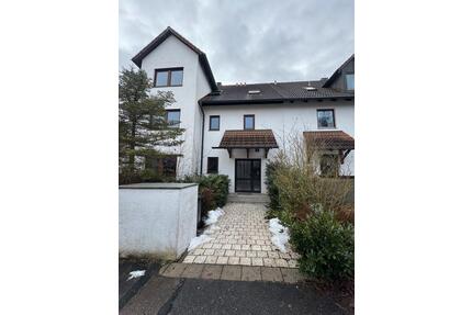 3 Zimmer Wohnung in Regensburg mit einem Garten, WG geeignet