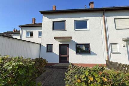 *** Charmantes Reihenmittelhaus mit Potenzial in Pfaffenhofen an der Roth ***
