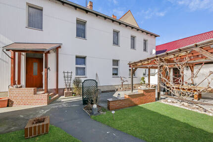 +Atemberaubende Marktplatzlage in Altdöbern ermöglicht Mehrgenerationenwohnen, Gewerbe & Vermietung+