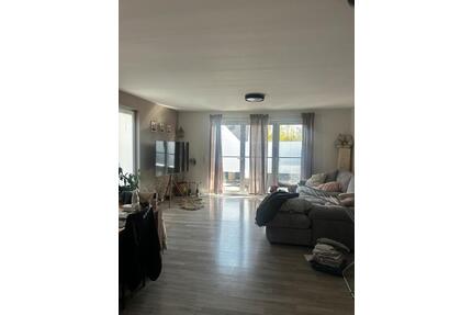 Doppelhaushälfte Pönitz - 1.690,00&nbsp;EUR Kaltmiete, ca.&nbsp; 129,00&nbsp;m&sup2; in Scharbeutz (PLZ: 23684) Wulfsdorf