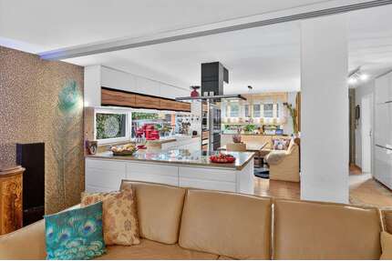 Haus zum Kaufen in Karlsruhe Hagsfeld 989.000,00 € 234 m² - Karlsruhe / Hagsfeld