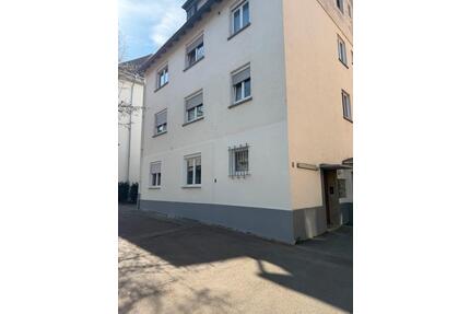 3-Zimmer-Wohnung im EG, frisch renoviert mit Klimaanlage - Esslingen am Neckar Pliensauvorstadt