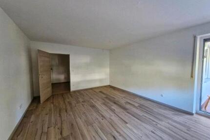 Großzügige 3-Zimmer Wohnung in Bahnhofs-Innenstadtnähe in Weiden - Weiden in der Oberpfalz