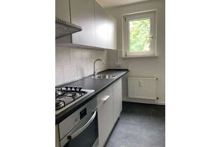 Wohnung zum Mieten in Merseburg 305,00 € 48.3 m²