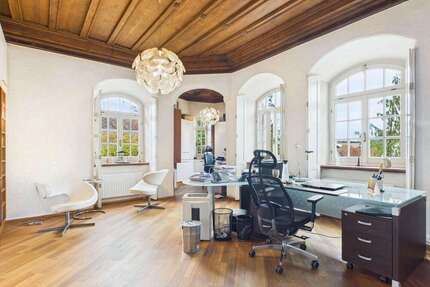 Wohnung zum Kaufen in Neu-Ulm 1.300.000,00 € 268.64 m²