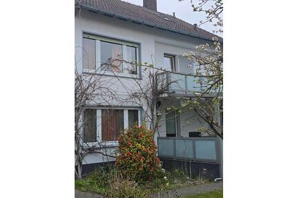 Helle 2-Zimmer-Wohnung (77 m²) mit Gartennutzung,Balkon,ab sofort - Bad Salzuflen Biemsen-Ahmsen