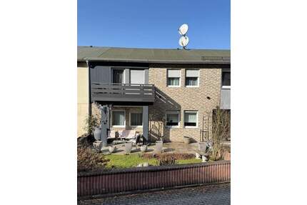 Reihenmittelhaus in Olpe-Stachelau! Mit kleinem Garten und Bachlauf!