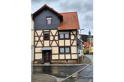 2 Wohnhäuser in Obermaßfeld - 145.000,00&nbsp;EUR Kaufpreis, ca.&nbsp; 220,00&nbsp;m&sup2; in Meiningen (PLZ: 98617)