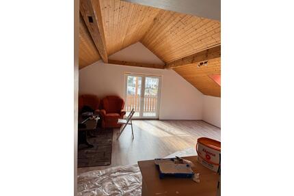 3-Zi DG-Wohnung mit Balkon & Stellplatz in Grünningen - Donaueschingen