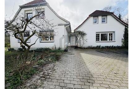 CHARMANTES HAUS MIT VIEL POTENZIAL - Wilhelmshaven