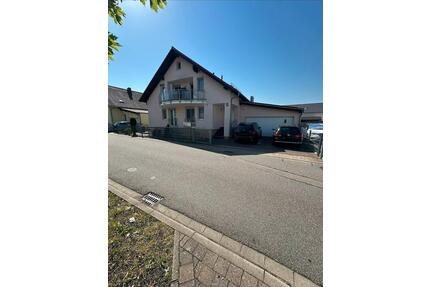Exklusives 2–3-Familienhaus in ruhiger Lage mit Doppelgarage - Germersheim
