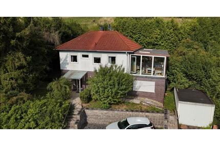 Einfamilienhaus mit Wintergarten in ruhiger Lage - Alheim