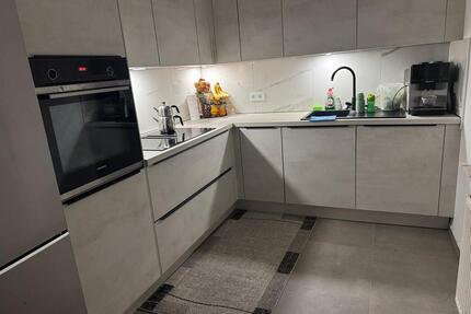 Mietwohnung - 1.600,00&nbsp;EUR Kaltmiete, ca.&nbsp; 82,00&nbsp;m&sup2; in Rösrath (PLZ: 51503)