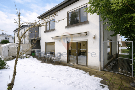 Haus zum Kaufen in Weilrod 299.000,00 € 121 m²