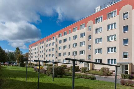 2-Raum-Wohnung mit Balkon - 238,00&nbsp;EUR Kaltmiete, ca.&nbsp; 46,50&nbsp;m&sup2; in Glauchau (PLZ: 08371)