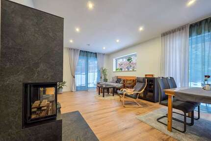 Haus zum Kaufen in Aue-Bad Schlema 550.000,00 € 125 m²