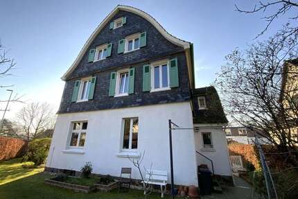 Haus zum Kaufen in Solingen 585.000,00 € 233 m²