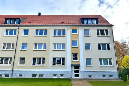 Helle 4-Zimmer-Wohnung mit großem Gestaltungspotenzial - Groitzsch Großpriesligk