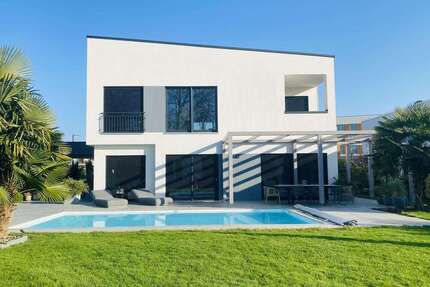 Haus zum Kaufen in Rastatt 1.190.000,00 € 250 m²