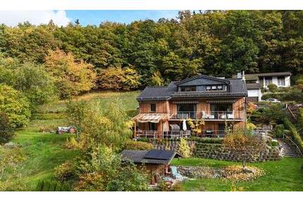 Sonniges Einfamilienhaus mit Einliegerwohnung in Topzustand in wunderschöner Lage in einem Tal - Simmerath Hirschrott