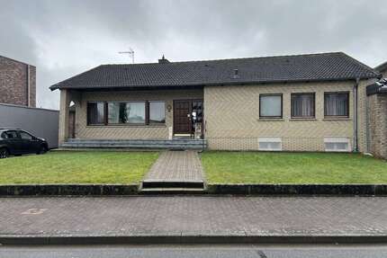 Haus zum Mieten in Heinsberg 1.050,00 € 130 m²