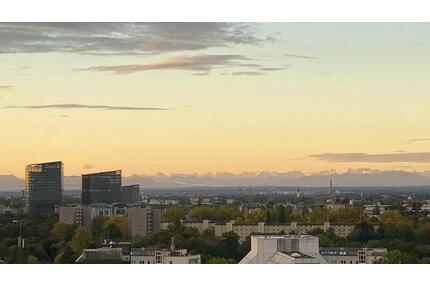 Über den Dächern von München - Exklusive voll möblierte 4-Zimmer-Wohnung in Bogenhausen