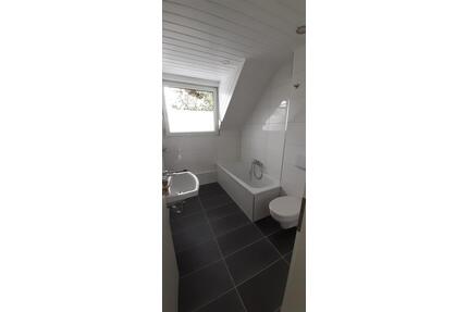 Wohnung über 2 oberste Etagen, 23 Zi, frei, Wiesengrund,Ausblick - Fürth Bislohe