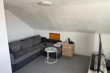 Dachgeschoss Wohnung 2 Zimmer - 750,00&nbsp;EUR Kaltmiete, ca.&nbsp; 60,00&nbsp;m&sup2; in Fulda (PLZ: 36043) Kohlhaus