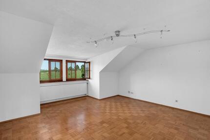 4-Zimmer-Wohnung mit Küche, Garage, und Gartenanteil in Riedbach - Schrozberg