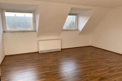 Helle 3-Raum-Dachgeschosswohnung (62,69 qm) am Klinikum - Essen Stadtbezirk III