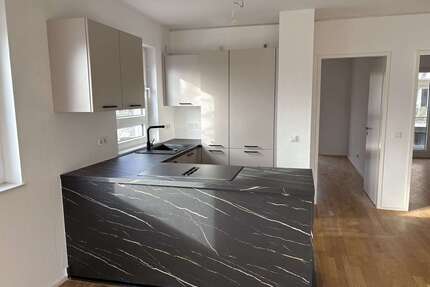 Wohnung zum Mieten in Frankfurt am Main 1.730,00 € 93.3 m²