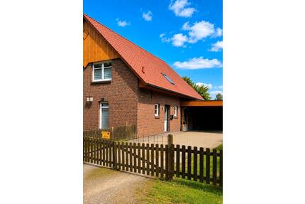 Freistehendes EFH mit PV Anlage und Nebengebäude (Tierhaltung) - Walsrode