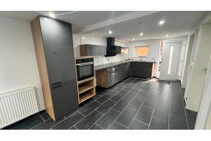 EG-Wohnung, 2 Zimmer, neu, hochwertige Ausstattung inkl. Küche - Bad König