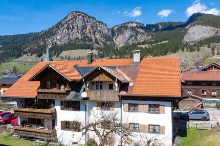 Haus zum Kaufen in Bad Hindelang Bad Oberdorf 1.480.000,00 € 519 m² - Bad Hindelang / Bad Oberdorf