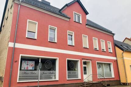 komplett saniertes Wohn- und Geschäftshaus in attraktiver Lage von Annaburg