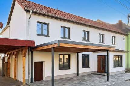 Haus zum Kaufen in Schkeuditz 185.000,00 € 135.71 m²