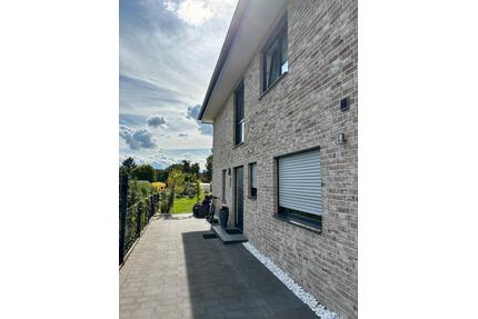✨ Modernes Familienhaus mit 4 Schlafzimmern | 170 m2 | KfW 55 - Schlangen