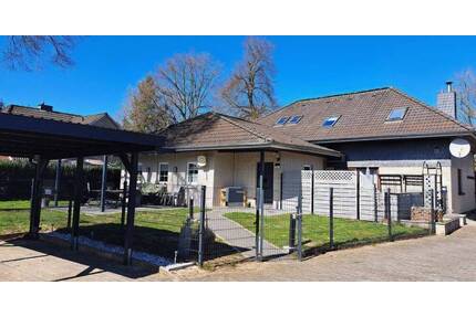 Bungalow - Erdgeschoss-Hausteil im Zweifamilienhaus - Hohenlockstedt