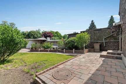 Haus zum Kaufen in Duisburg 350.000,00 € 133 m²