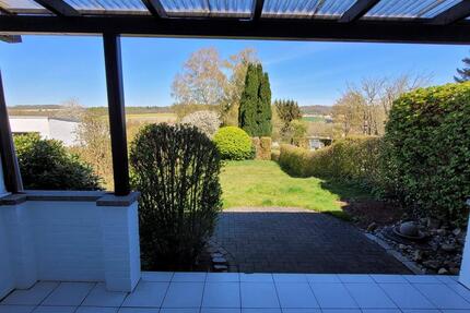 Erstbezug nach Renovierung - EG Wohnung mit Terrasse und Garten - Barntrup