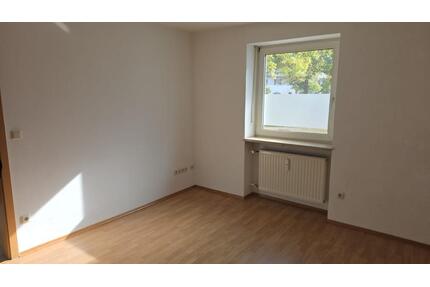 gemütliche 2-Zimmer Wohnung - 500,00&nbsp;EUR Kaltmiete, ca.&nbsp; 37,00&nbsp;m&sup2; in Regensburg (PLZ: 93051) Ganghofersiedlung
