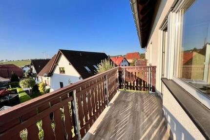 Schöne 90 m² 3-Raum-Wohnung nahe Chemnitz mit Balkon, Tageslichtbad & Tiefgarage - Zschopau