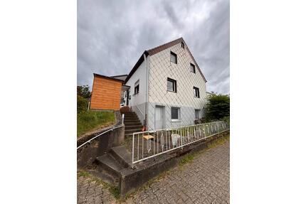 Haus statt Wohnung?! Sanierungsbedürftiges Haus mit Potenzial - Hürtgenwald