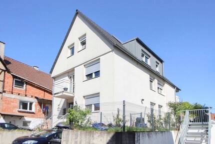 Attraktive 3-Zimmer Dachgeschosswohnung mit Keller in zentraler Lage - Kleinsachsenheim