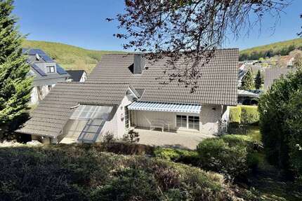 Haus zum Kaufen in Brakel Istrup 258.000,00 € 120 m² - Brakel / Istrup