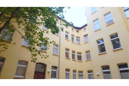 Wohnung mit großem Wohnbereich, Badewanne sowie Dusche in der Innenstadt, ruhig im Hinterhaus! - Halle (Saale) Damaschkestraße