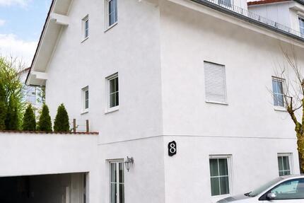 Helle Dachgeschosswohnung mit Süd-West Balkon in ruhiger Lage - Grafenau