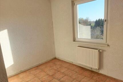 Helle 2-Zimmer-Wohnung mit Balkon in ruhiger Lage - Ruhland